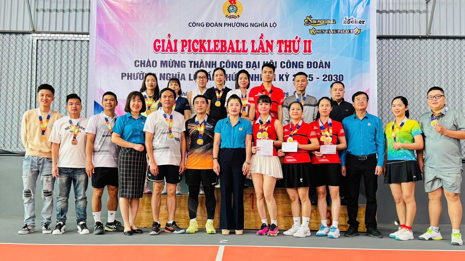 Hình ảnh tin tức Công đoàn Bệnh viện Đa khoa số 3 tỉnh Lào Cai tham dự Giải Pickleball chào mừng thành công Đại hội Công đoàn phường Nghĩa Lộ lần thứ I, nhiệm kỳ 2025–2030